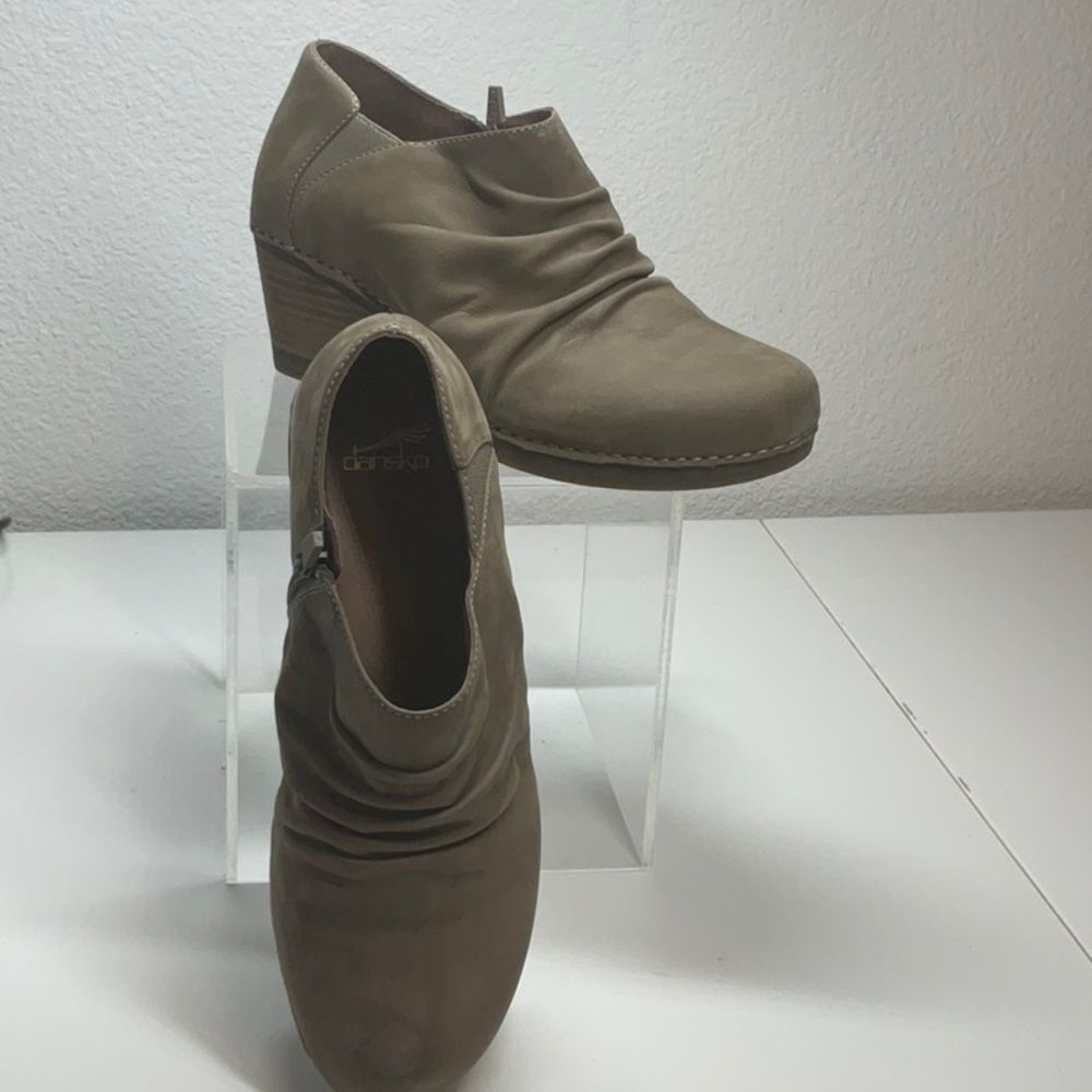 Dansko Sheena Leather Ankle Bootie Tan / Mushroom Size 40